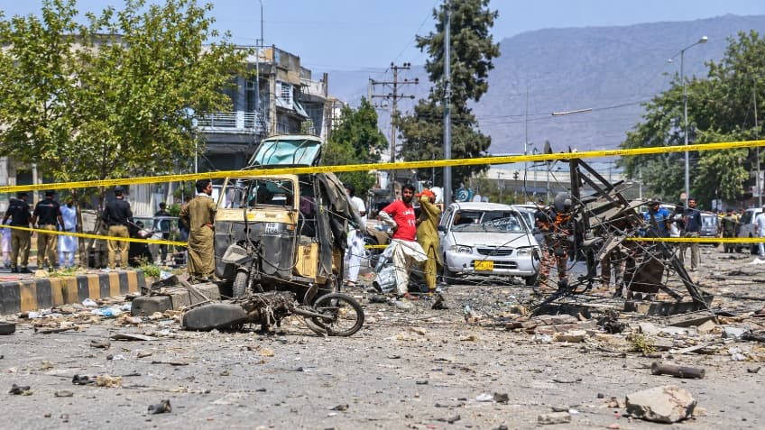 Pakistan Bombing: Kohat में बड़ा फिदायीन हमला, 21 मौतें