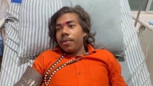 सांप देखते ही बेहोश हुए ‘पर्ची वाले बाबा’! सांप देखते ही बेहोश हुए ‘पर्ची वाले बाबा’!