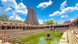 52 प्रमुख मंदिरों में स्मार्टफोन ले जाने पर लगा बैन 52 प्रमुख मंदिरों में स्मार्टफोन ले जाने पर लगा बैन