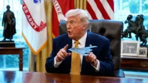 US President Donald Trump ने Iran को फिर से दी चेतावनी US President Donald Trump ने Iran को फिर से दी चेतावनी